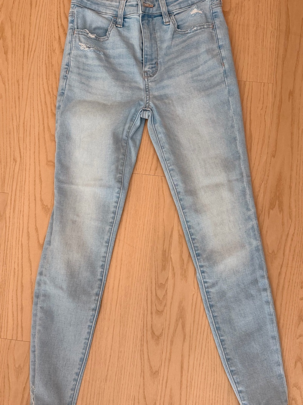 American Eagle Outfitters Light Blue Skinny Jeans